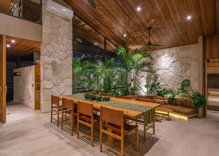 House Terra - 5br Tropical Pool In Pererenan