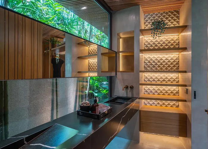 House Terra - 5br Tropical Pool In Pererenan Canggu (Bali)