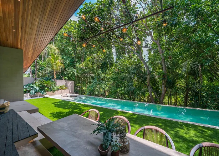 House Terra - 5br Tropical Pool In Pererenan